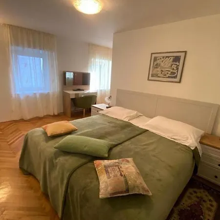 בית הארחה By The Sea - 23996 3*