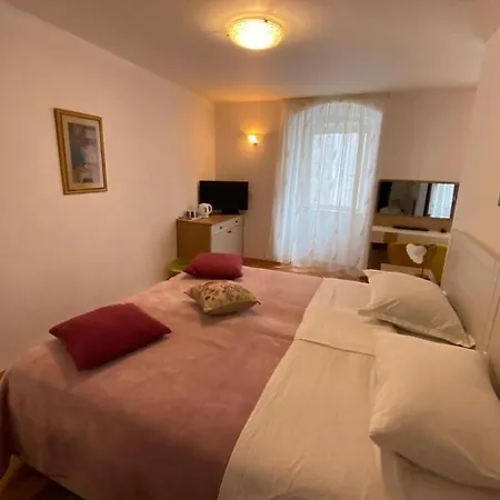 By The Sea - 23996 Pensionat 3*