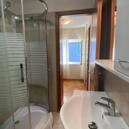 Гостевой дом By The Sea - 23996