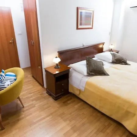 By The Sea - 23996 Гостевой дом Сплит